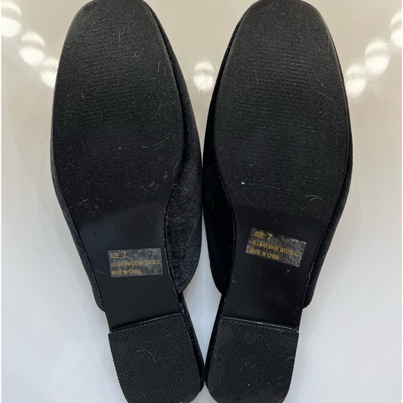 Lulus Black Velvet Embroidered floral, slip ons,loafers, slides, size 7 - Picture 5 of 7